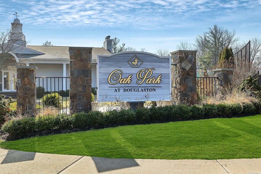 Building Photo - 239-70B Oak Park Dr