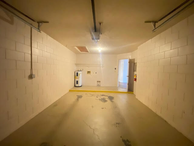 Building Photo - 384 Acorn Ln