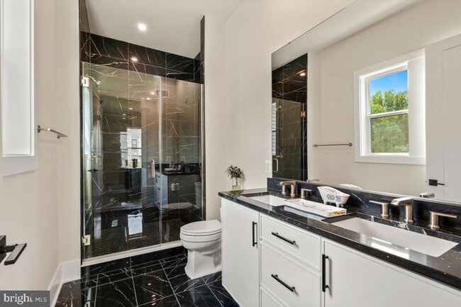 Building Photo - 12321 Potomac Hunt Rd