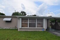 Building Photo - 1622 NE Maureen Ct