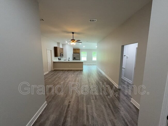 Building Photo - 7228 Par Ln