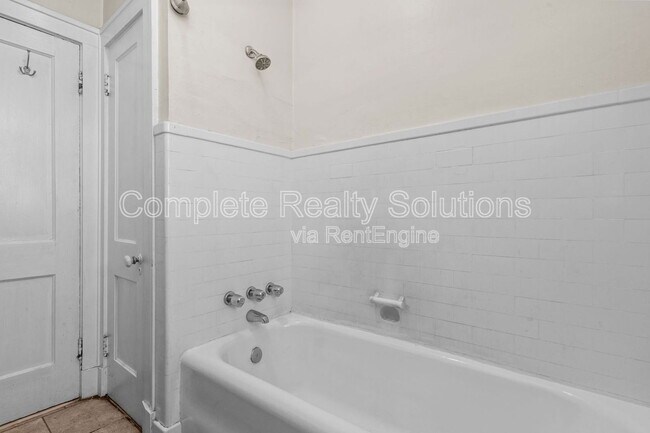 Building Photo - 3948 S Grand Blvd