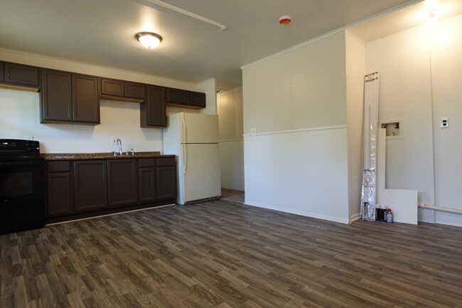 Building Photo - 9631 Pippin Rd