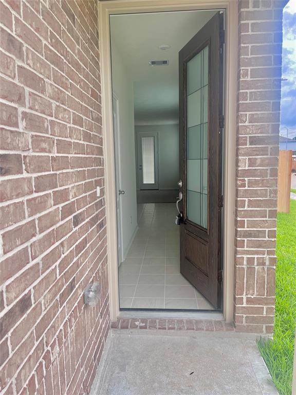 Building Photo - 15723 Winter Heights Dr