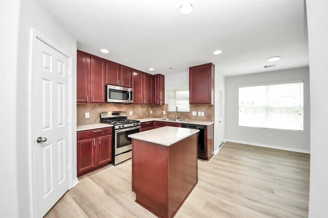 Building Photo - 15218 Taos Creek Ct