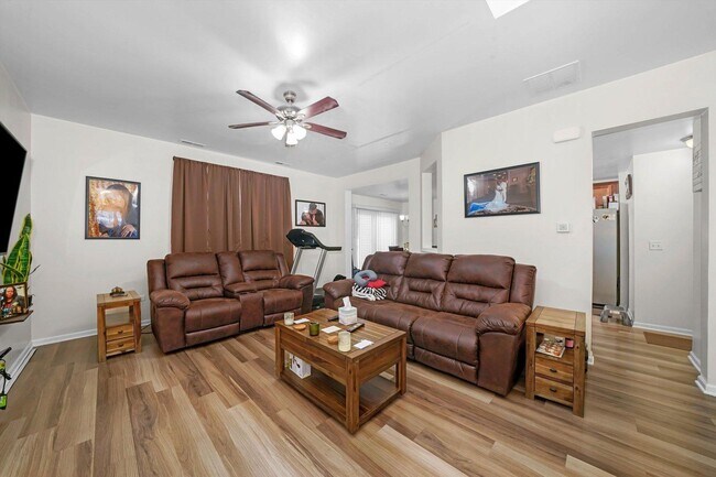 Building Photo - 1492 Orchid St