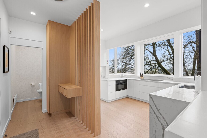 Building Photo - 2831 NW Cornell Rd