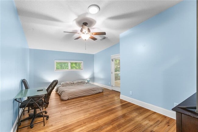 Building Photo - 6567 Tahiti Way