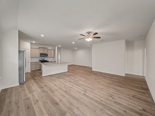 Building Photo - 9733 Tinsley St