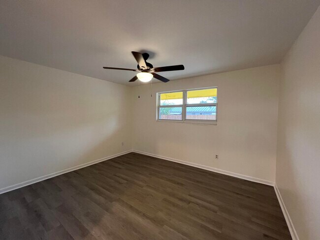 Building Photo - 1855 Dillone Ln