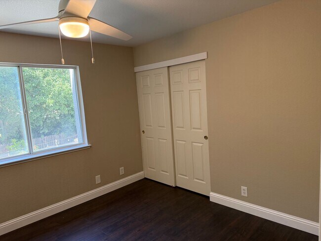 Building Photo - 9223 Camden Lake Way