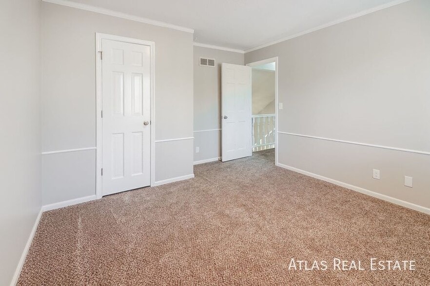 Building Photo - 16644 W 146th Terrace