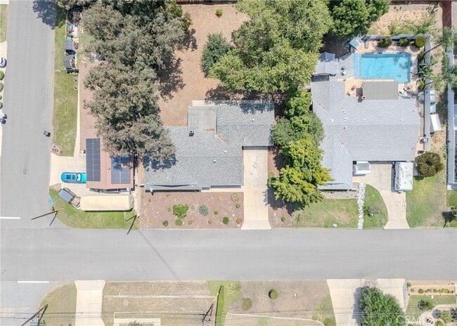 Building Photo - 20140 Kayne St
