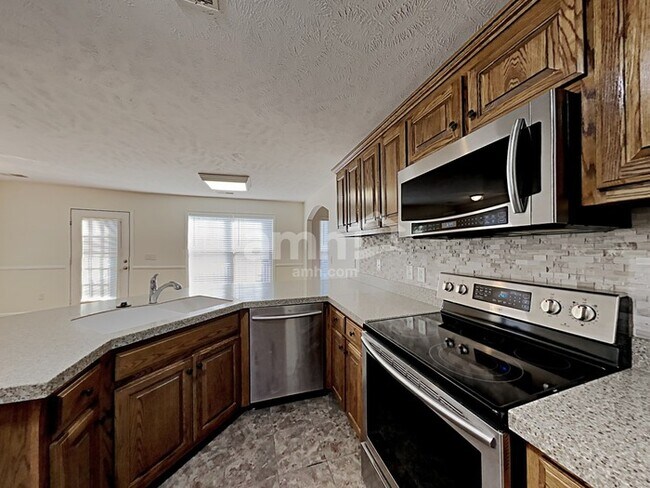 Building Photo - 399 Meigs Dr