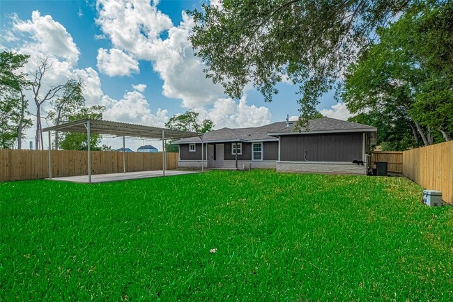 Building Photo - 3514 Fuqua St