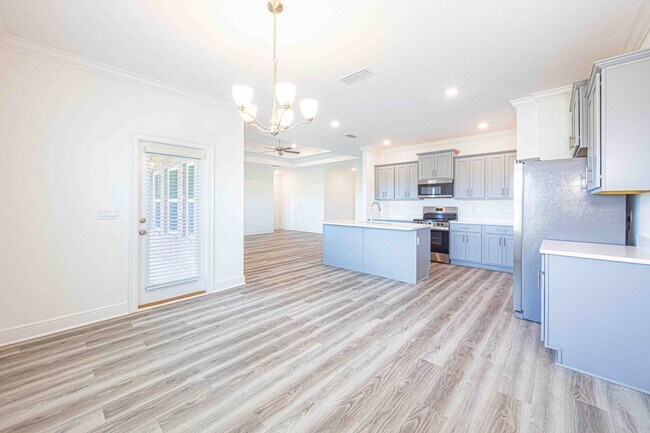 Building Photo - 12753 Shoshoney Cir