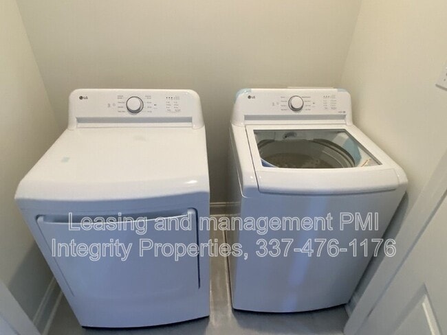 Building Photo - 8550 Cat Rd