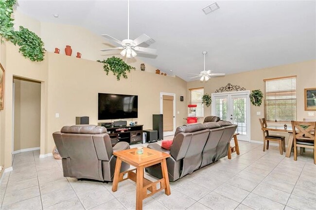 Building Photo - 10372 SW 41st Ct