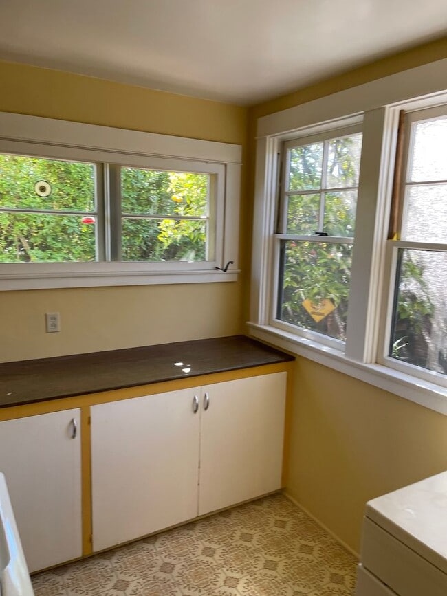 Building Photo - Chula Vista 4.5 Bedrooms and 3 Bathrooms -...