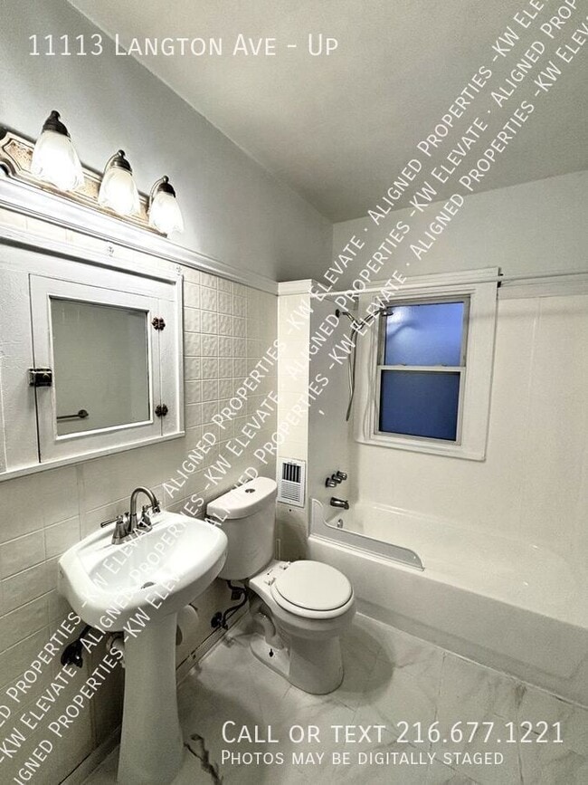 Building Photo - 11113 Langton Ave