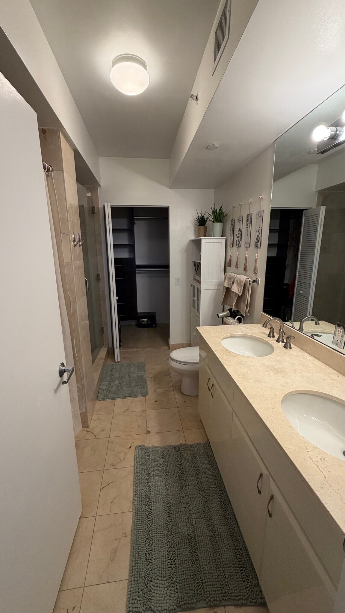 Building Photo - 6365 Collins Ave