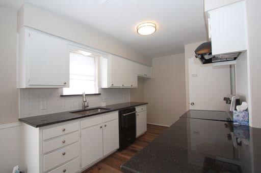 Building Photo - 8834 Sandcastle Ct