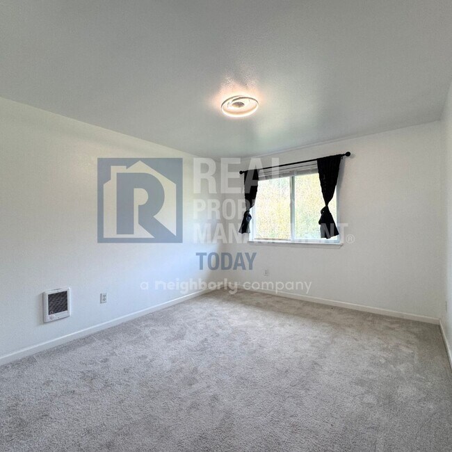 Building Photo - Yang - 334/336 (Olympic Group)