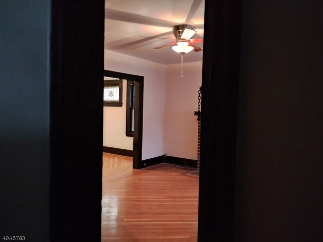 Primary Photo - 185 Ellery Ave