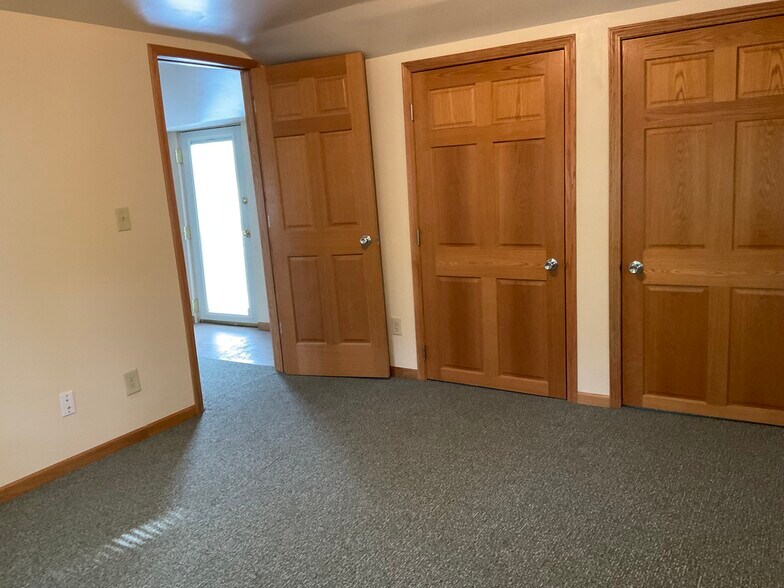 Bedroom - 2121 Cameron Ave