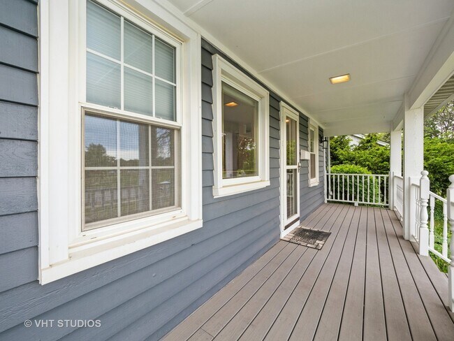 Building Photo - 408 S Mitchell Ave