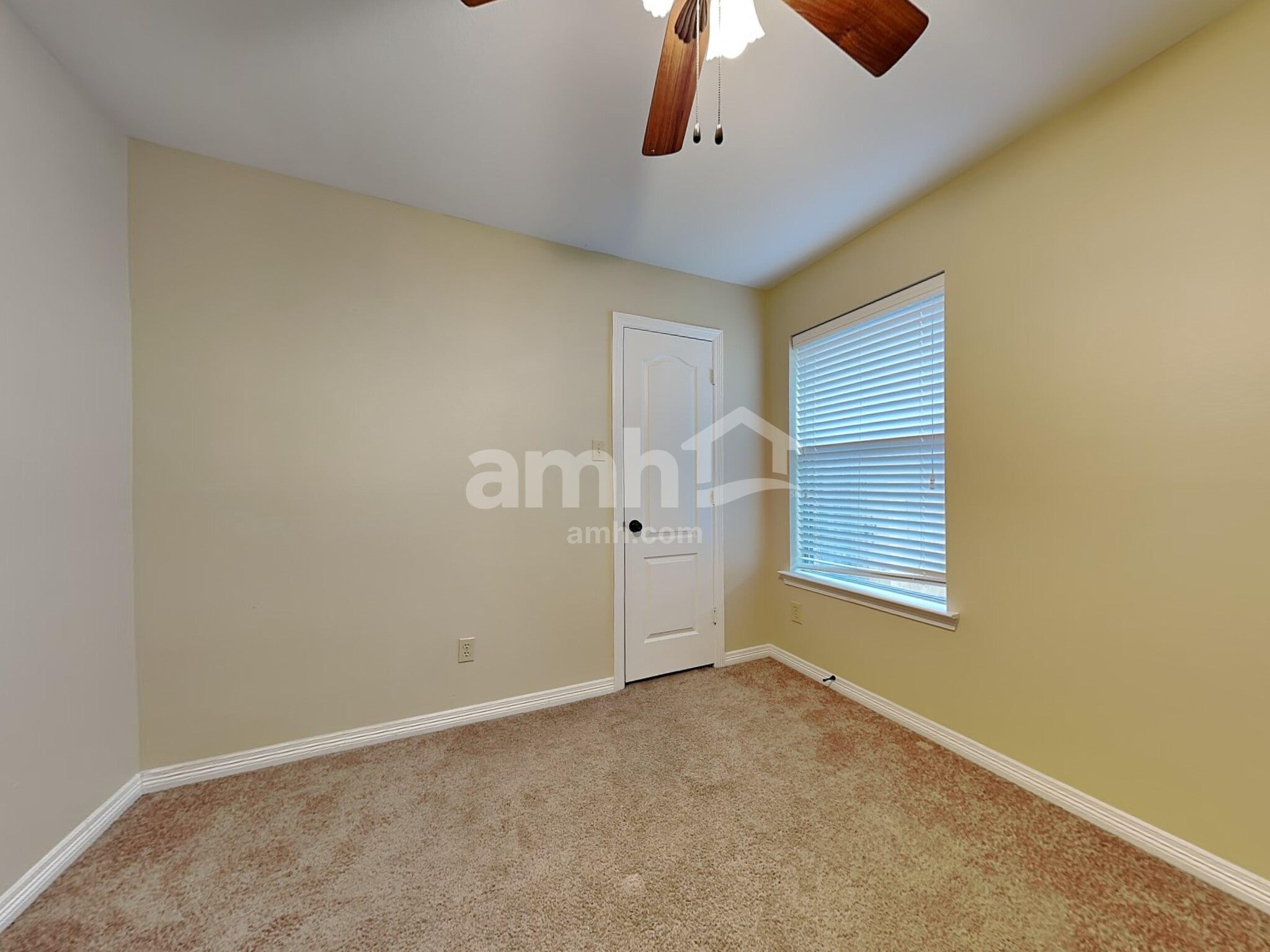 Building Photo - 304 Autumn Trail