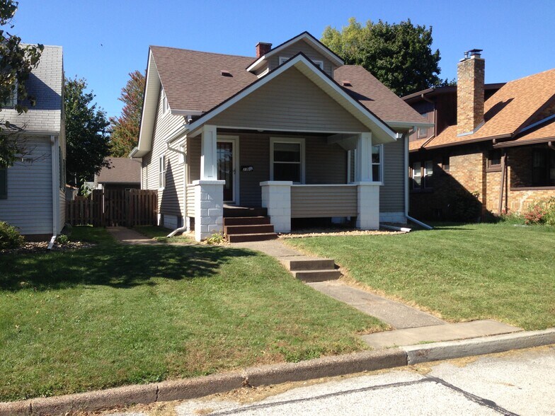 Primary Photo - 2323 32nd St