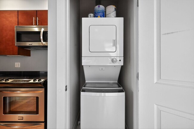 Building Photo - [1 Month Rent Free] Chic 1-Bedroom Condo in Columbia Heights