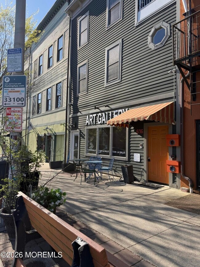 Building Photo - 616 Mattison Ave