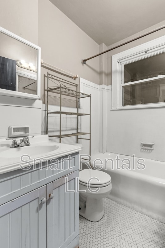 Building Photo - 5618 S Grand Blvd