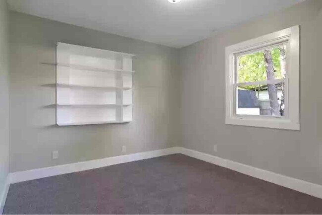 Building Photo - 210 Arrowhead Trail