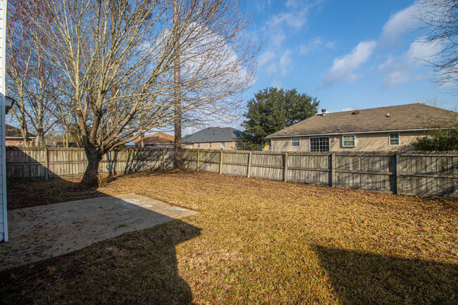 Building Photo - 4079 Groveland Rd