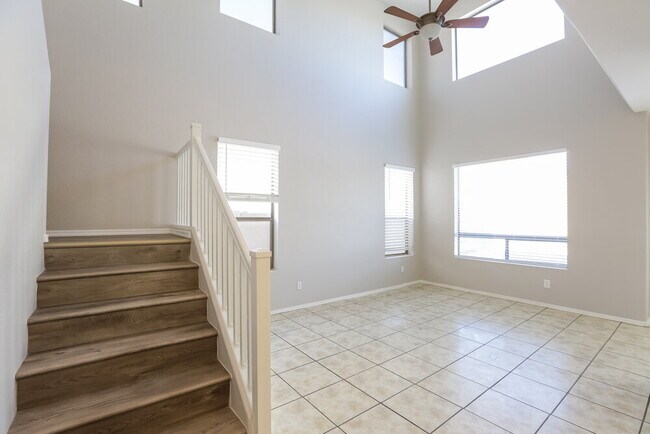 Building Photo - 11402 W Mohave St