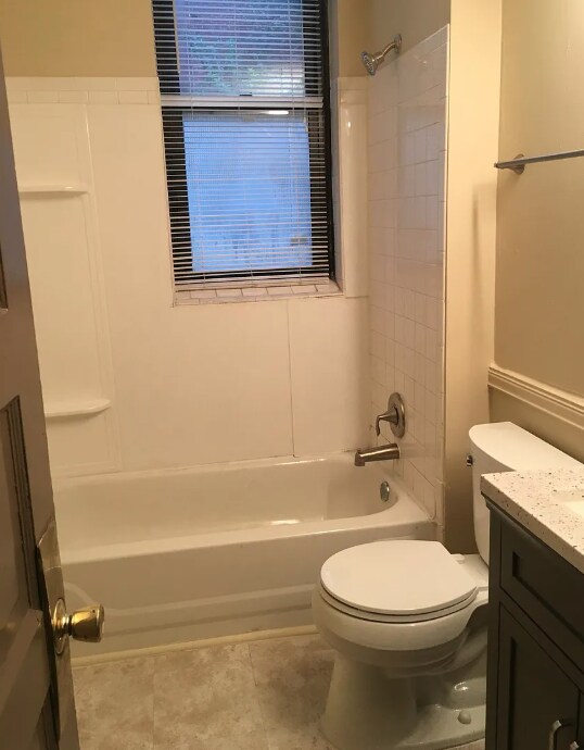 Building Photo - 3205 Arsenal St