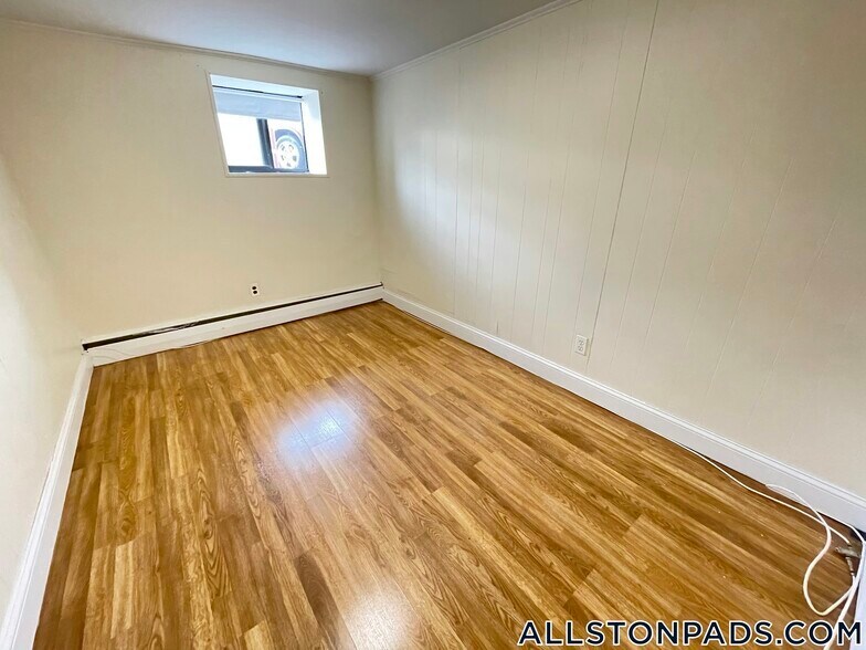 Building Photo - 19 Brighton Ave