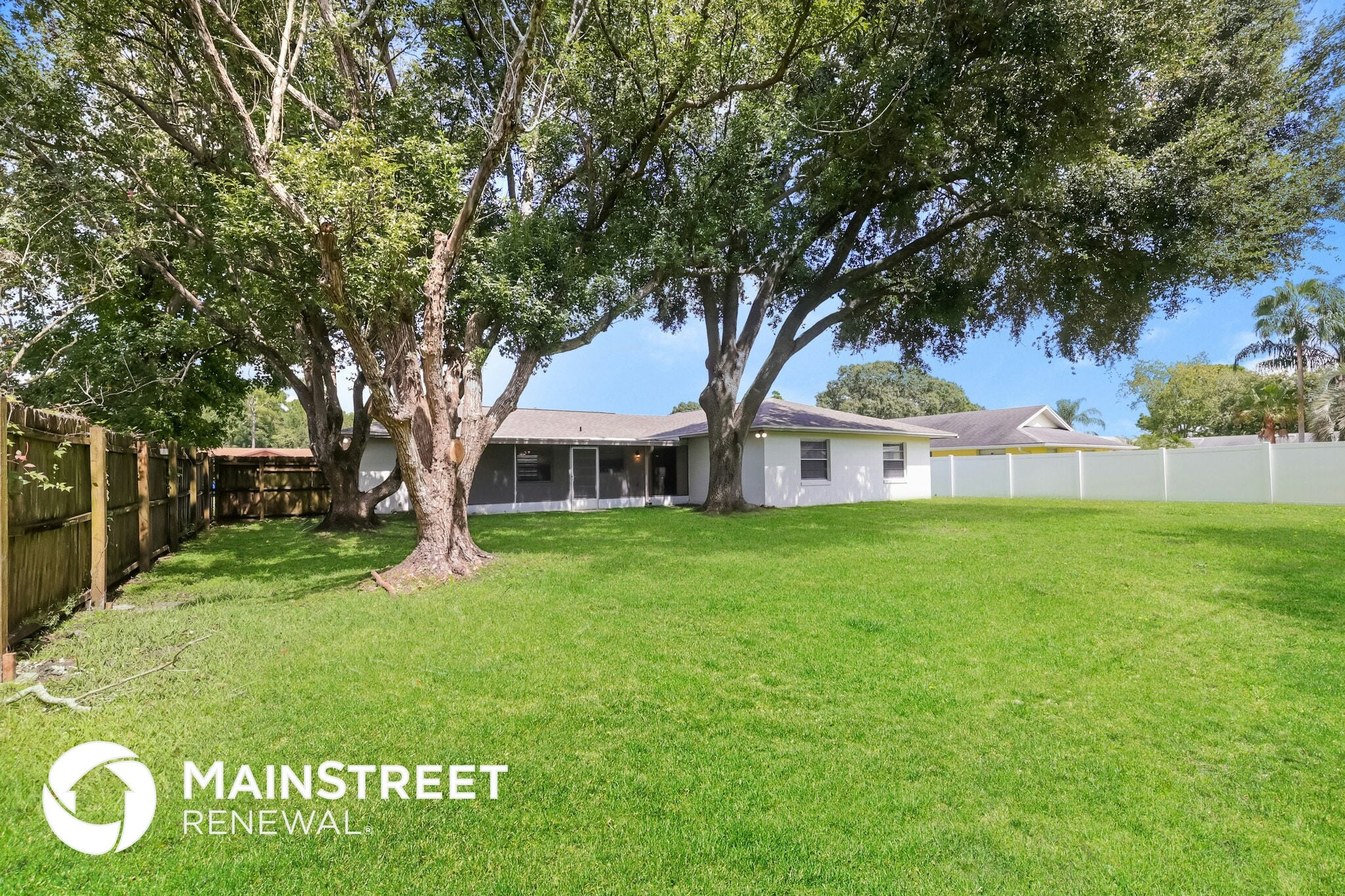 Building Photo - 8024 Nicklaus Dr