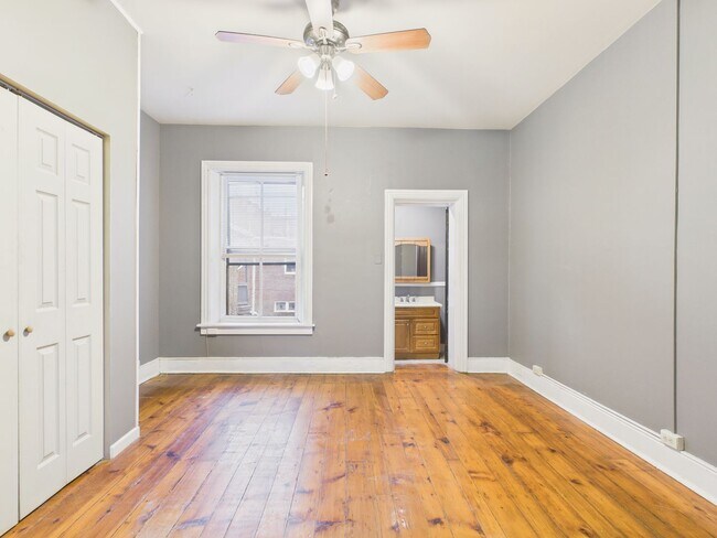 Building Photo - 1017 Green St