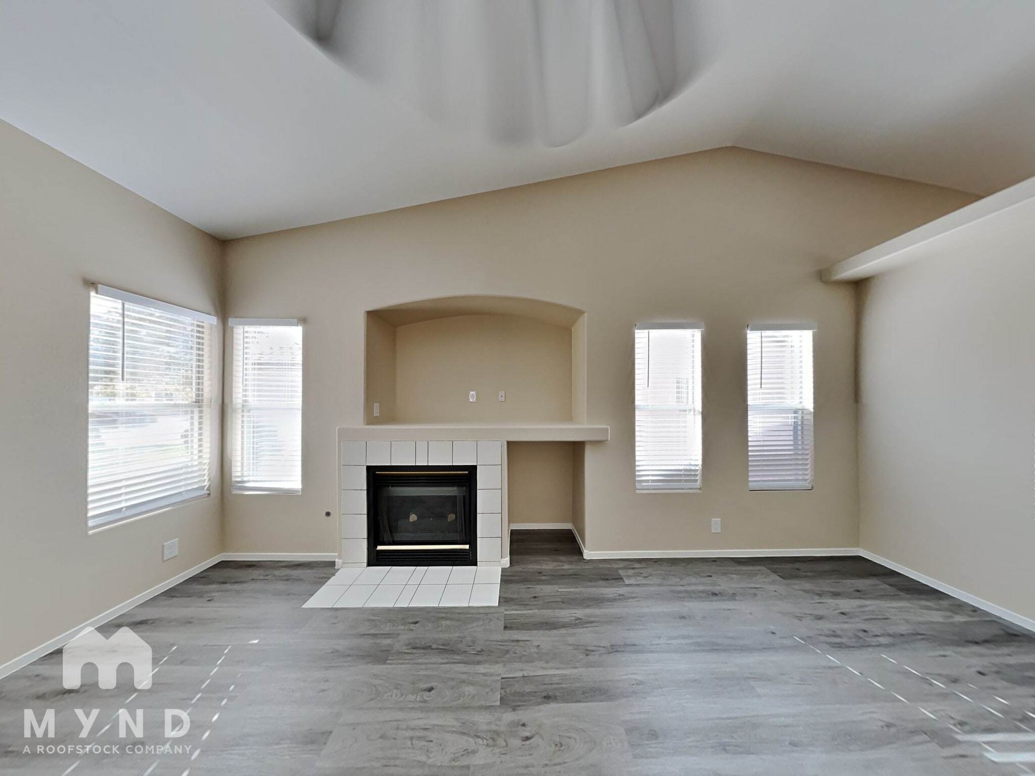 Building Photo - 3415 White Stallion Ct