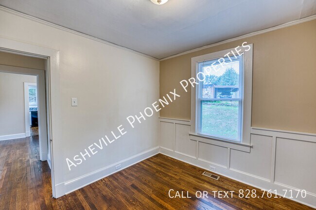 Building Photo - 7 Enka Pine St
