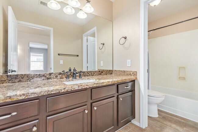 Building Photo - GORGEOUS home in the highly desired Arrowhead Ranch