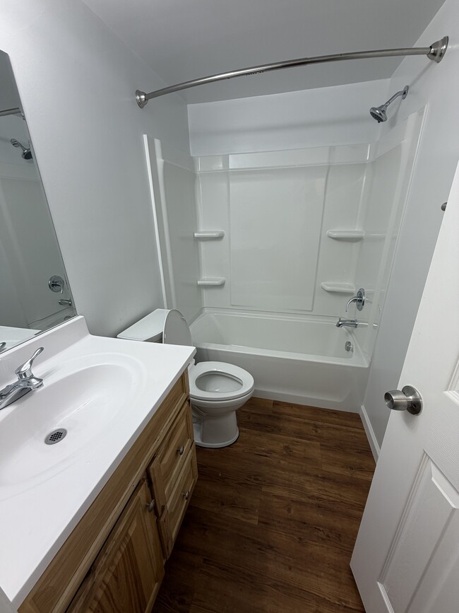 Building Photo - 1406 Flowing Wells Rd