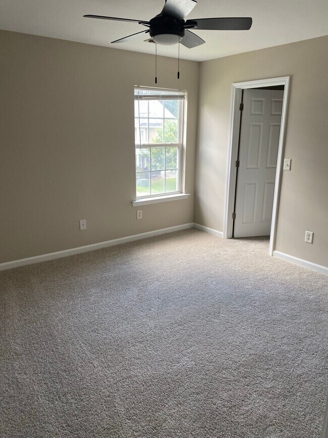 Building Photo - 501 Scarlet Sage Ln