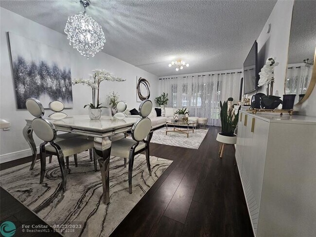 Building Photo - 2703 Nassau Bend