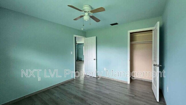 Building Photo - 2095 Eloise Cir