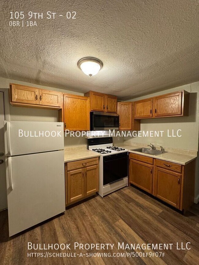 Building Photo - 105 9th St